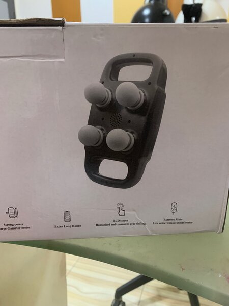 Four headed  massaging gun