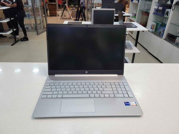 HP Laptop 15s-fq5299nia