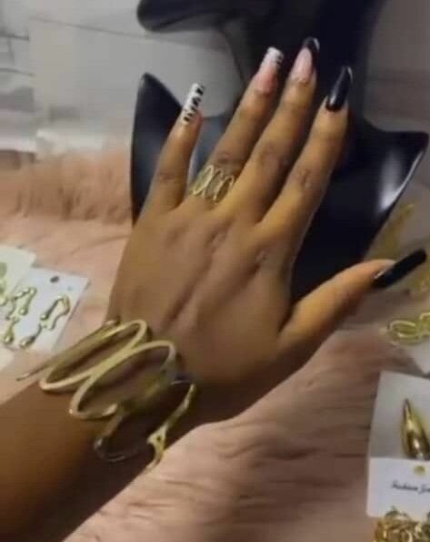 Bijoux élégants en or pour femmes