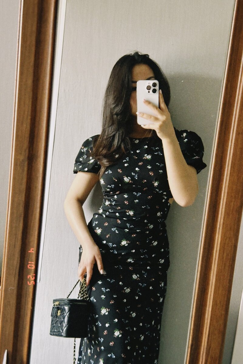 Платье с открытой спинкой