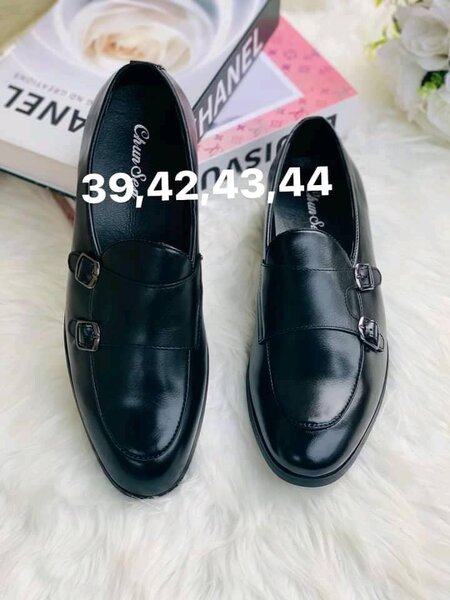 Men's classic leather shoes