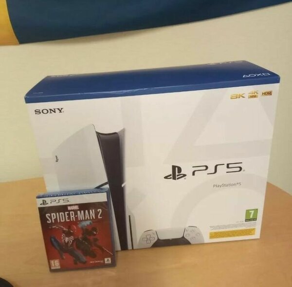 Console PS5 avec Spider-Man 2