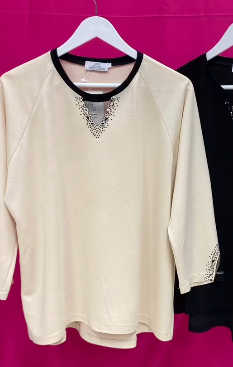 Женские кофточки нарядные молочного цвета