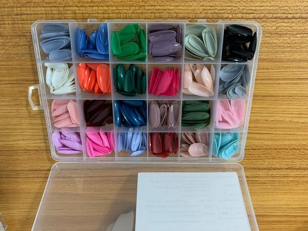 Ensemble de Faux Ongles Colorés