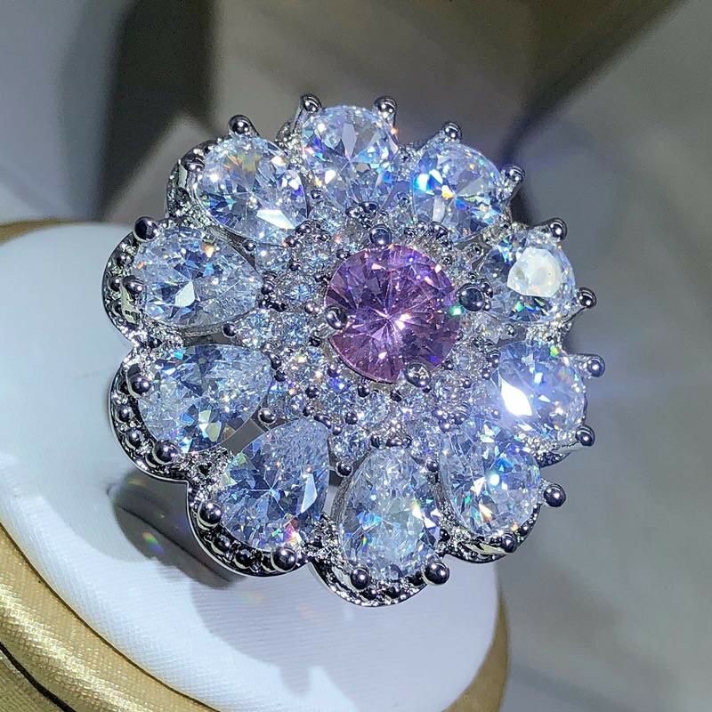 All types of jewellery