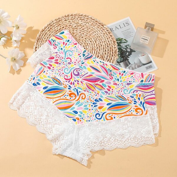 Culottes en dentelle colorées