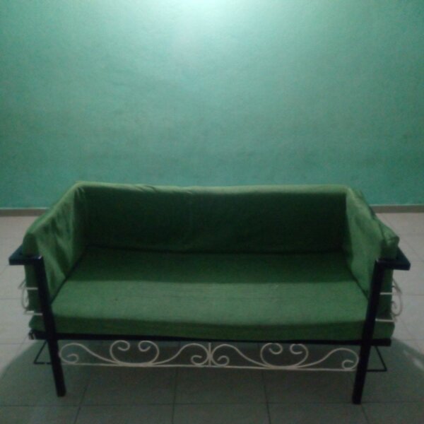 Canapé vert moderne