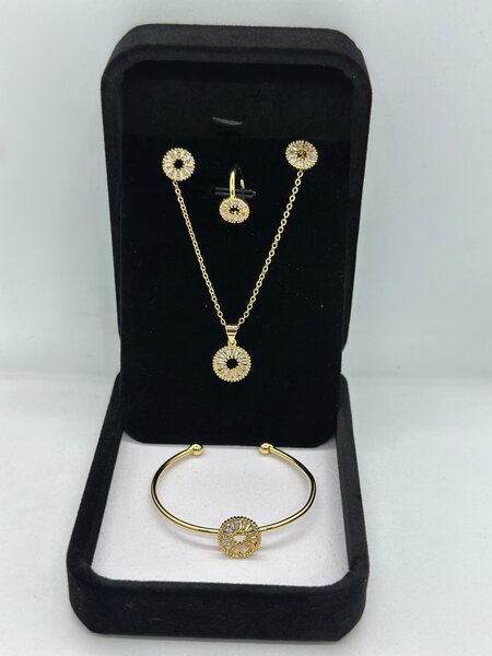 Parure en or élégante