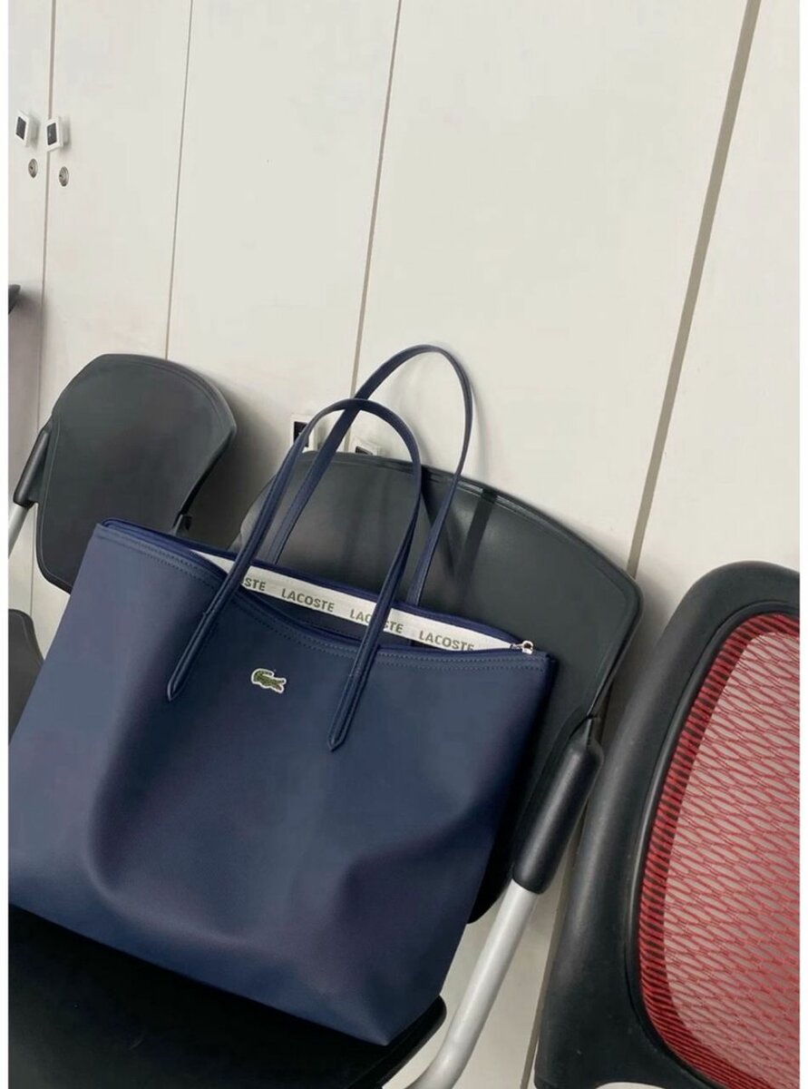 Sac à main Lacoste élégant