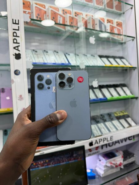 iPhone 13pro 128Go tout dorigi