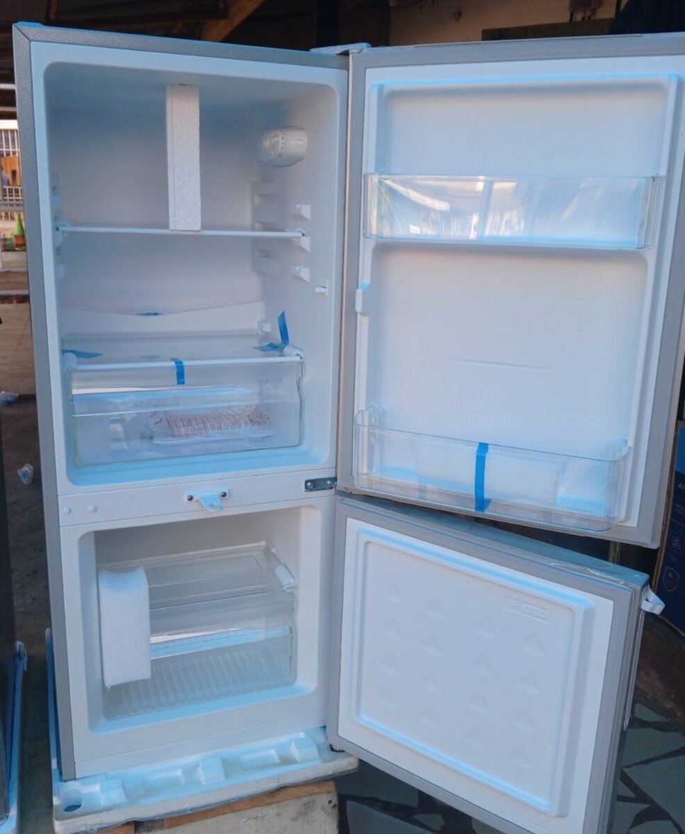 Unitek 117 litres double door fridge