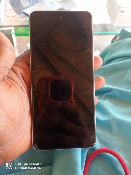 Smartphone TECNO moderne