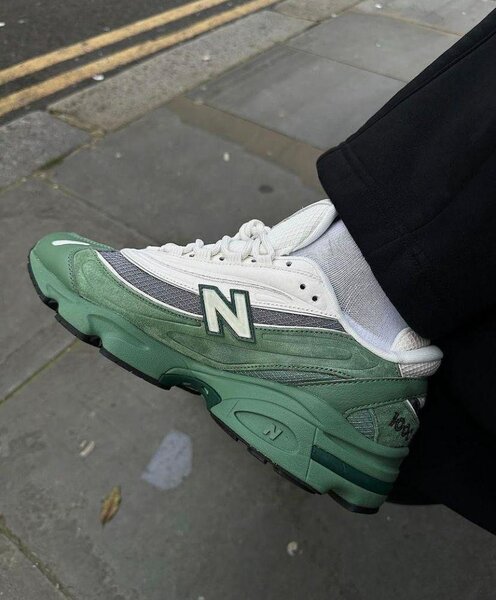 NEW BALANCE 1000