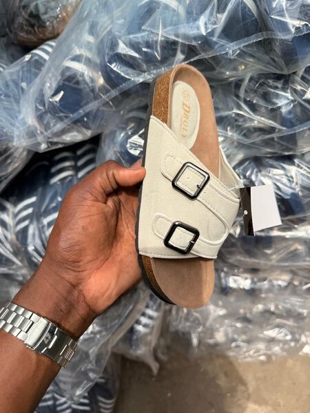 Sandales confortables avec boucles