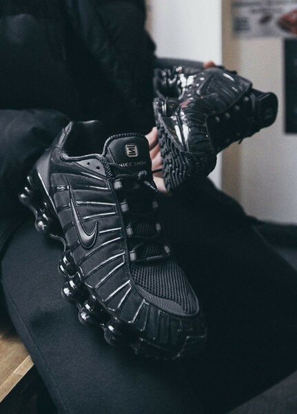 Baskets de sport Nike noires