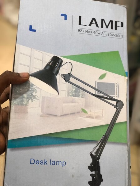 Desk lamp