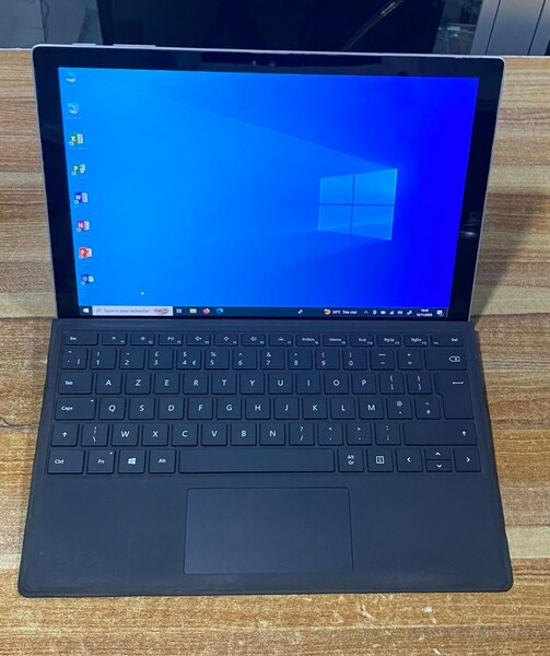 PC Microsoft Surface Pro 4