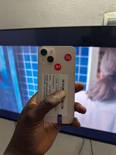 iPhone 13simple casi