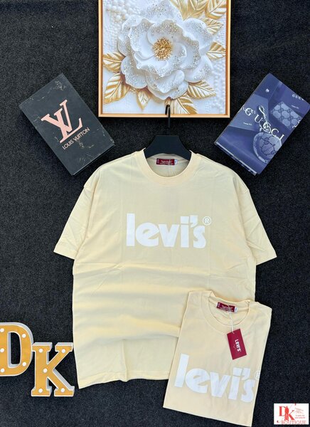 T-shirt graphique tendance