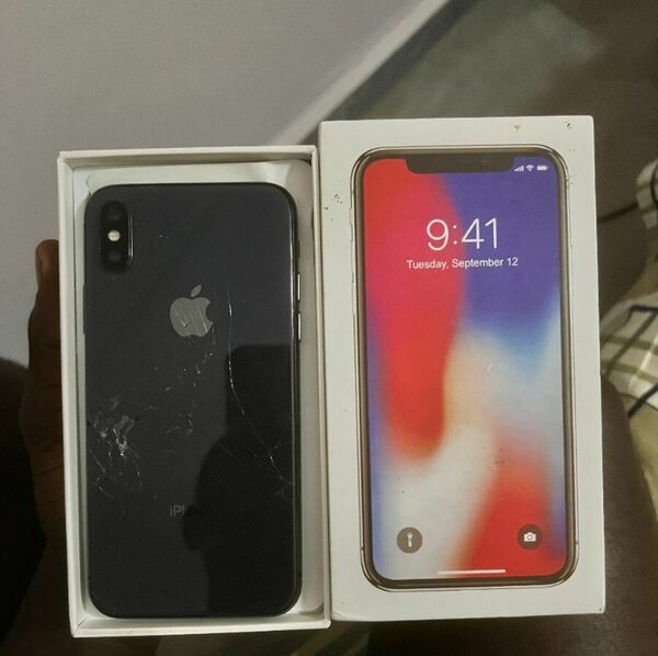 iPhone X reconditionné 64 Go