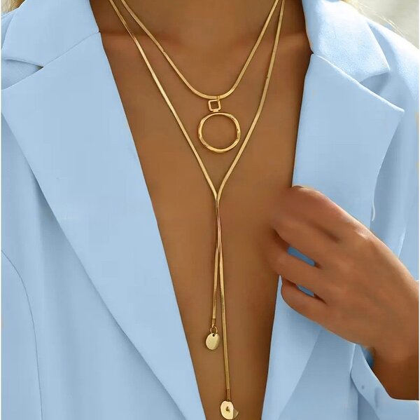 Collier doré élégant