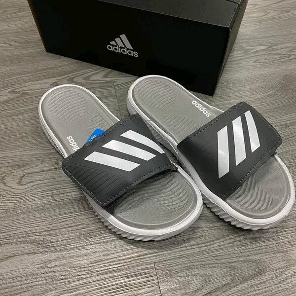 Claquette adidas