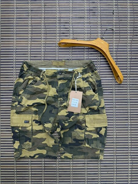 Shorts cargo camouflage hommes