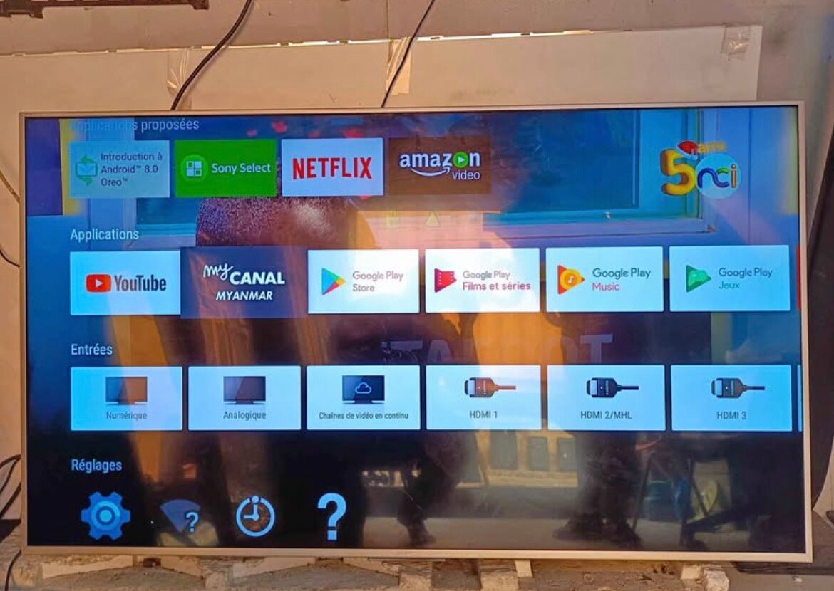 Téléviseur UHD 4K TCL