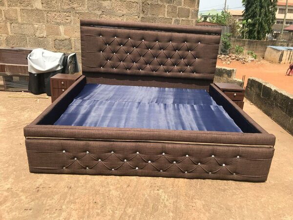King Size Bed With Drawers