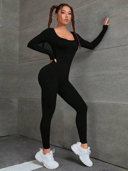 Combinaison noire moulante