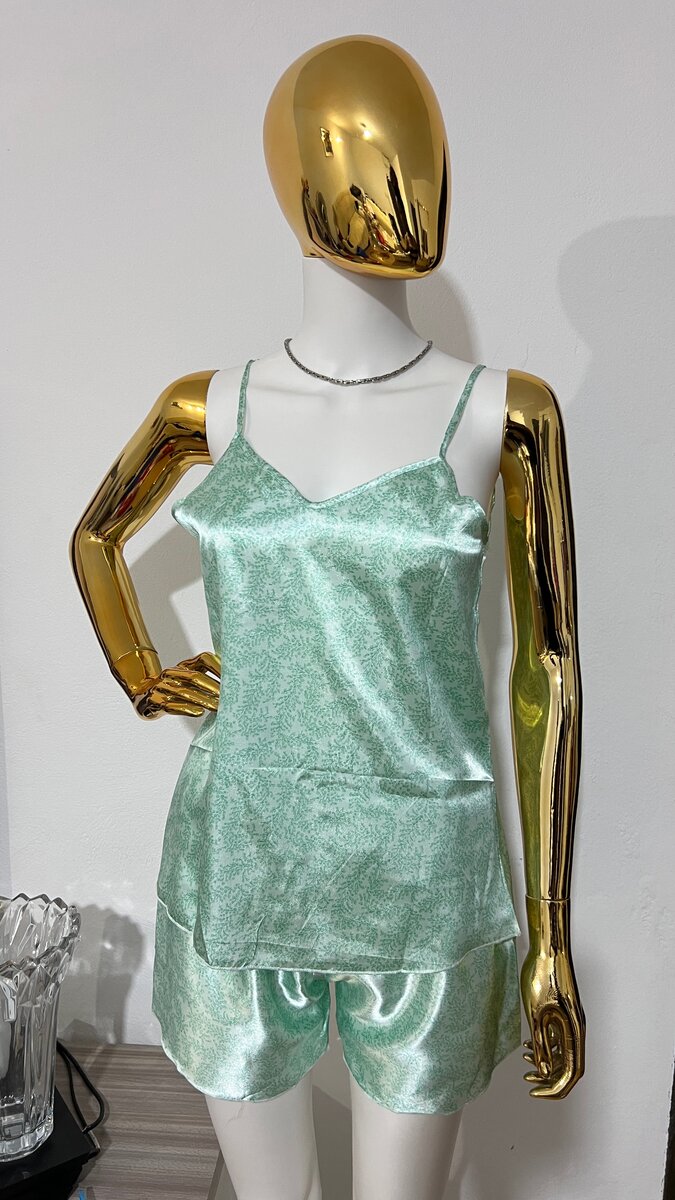 Pyjama en satin vert