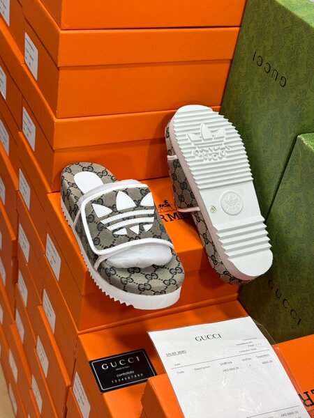 Sandales de Luxe Gucci