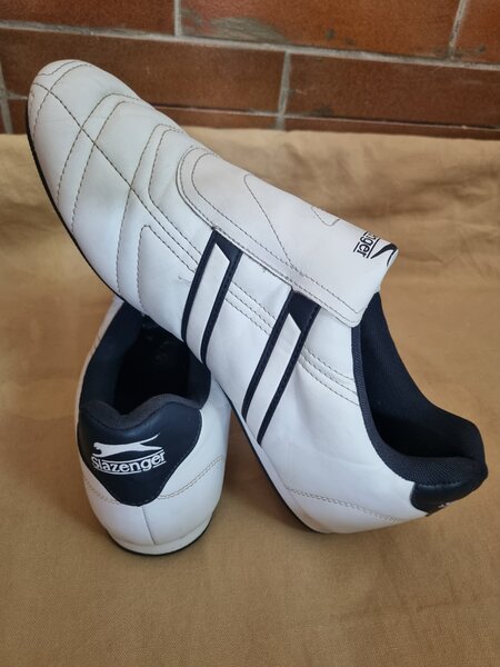 Chaussures de Tae Slazenger