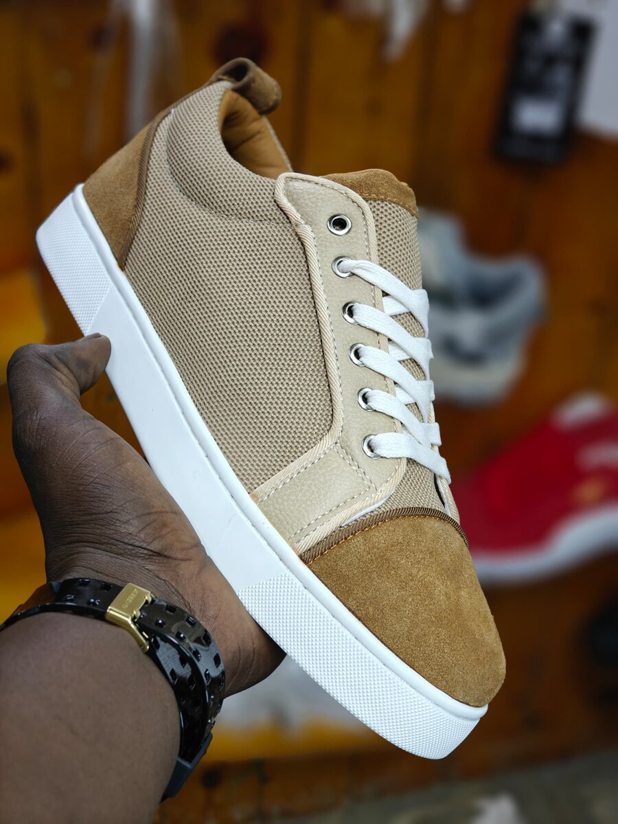 Sneakers élégantes en daim