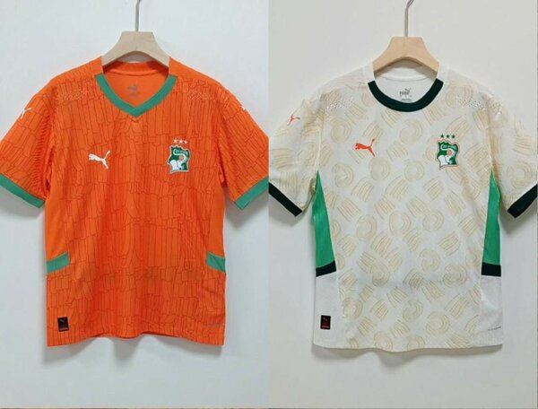 Maillots de football Puma