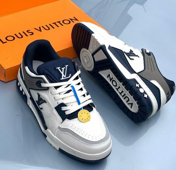 LOUIS VUITTON SNEAKER