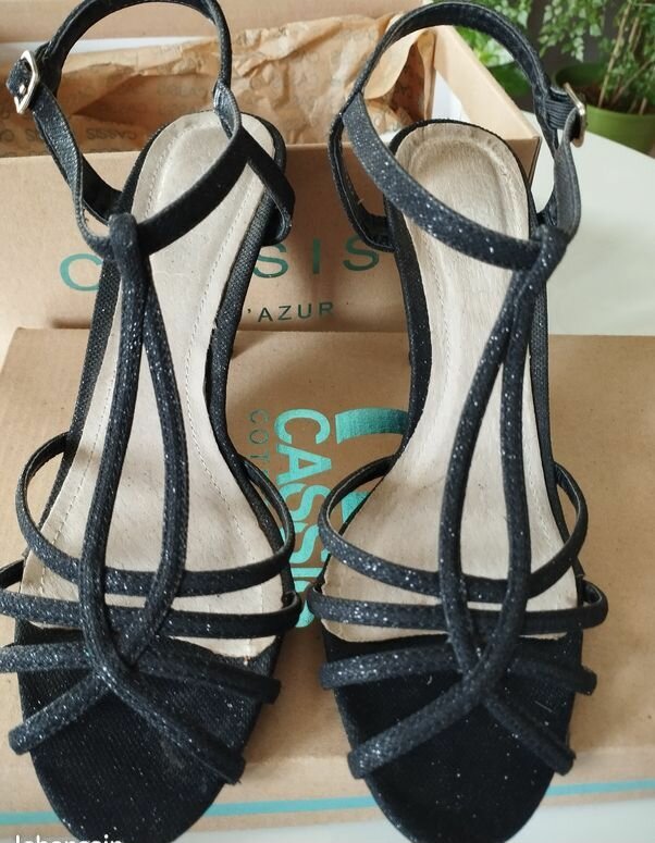 Sandales à talons élégantes