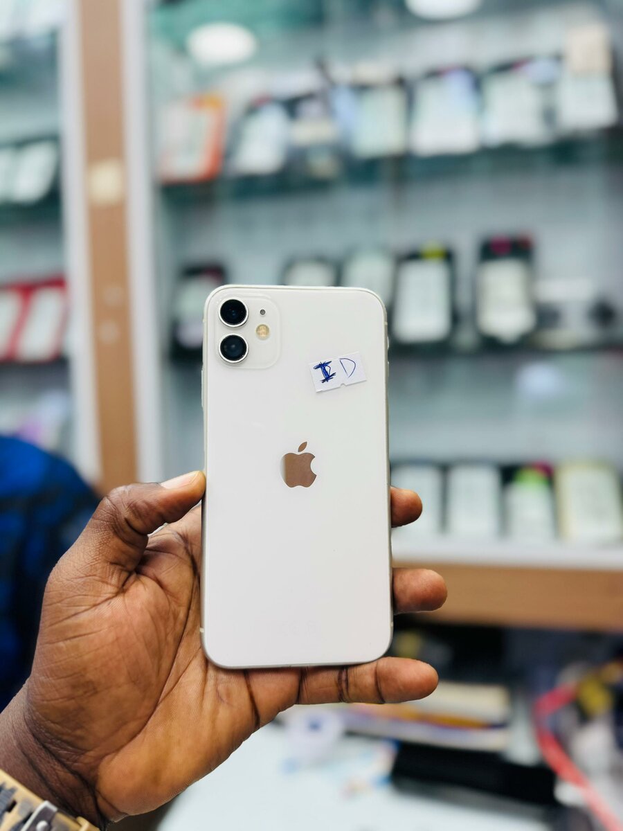 iPhone 11 simple 64Go sans ID