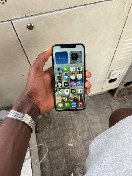 iPhone  xs max second main