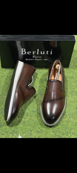 Chaussures en cuir élégantes