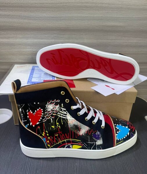 Sneakers graffiti artistiques