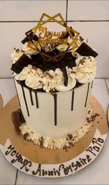 Gâteau d'anniversaire élégant