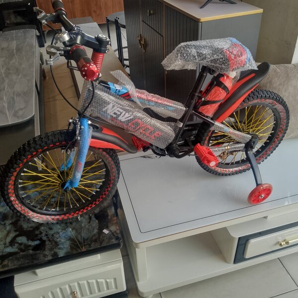 Vélo Enfant Coloré New Cycle