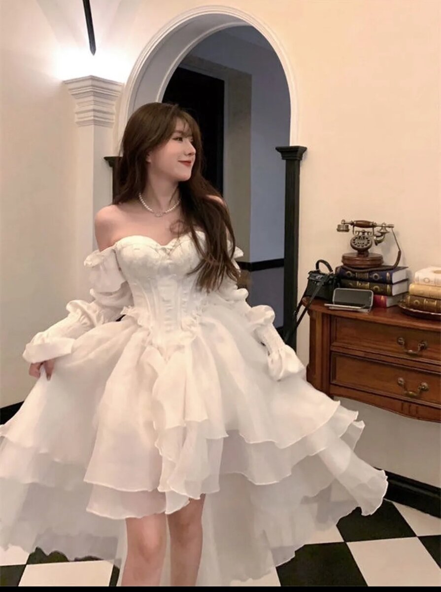 Белое платье