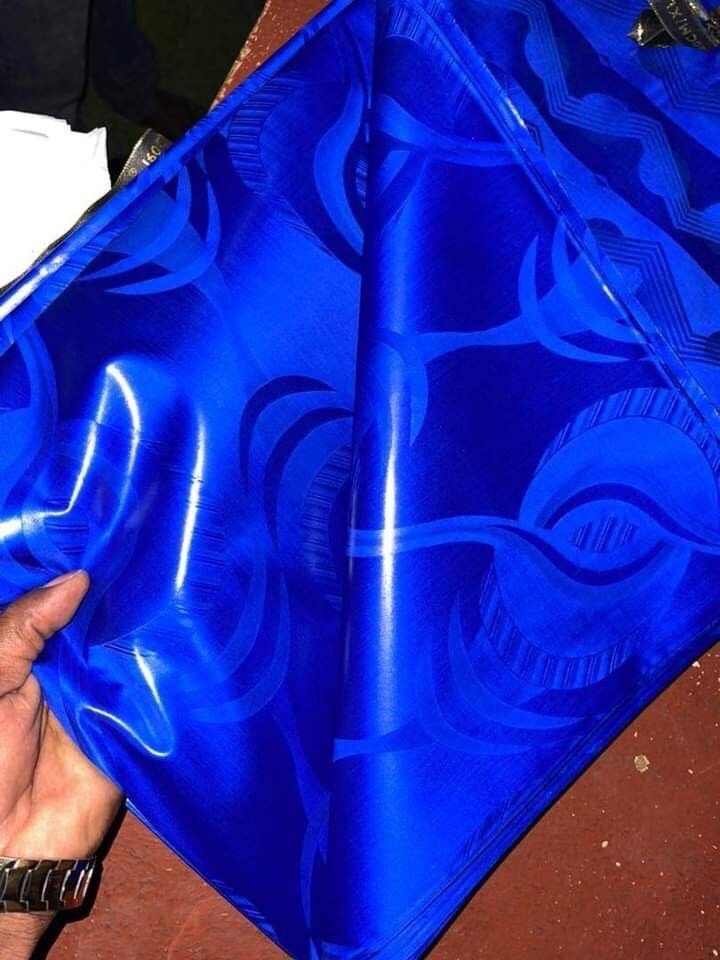 Bazin couleur unique