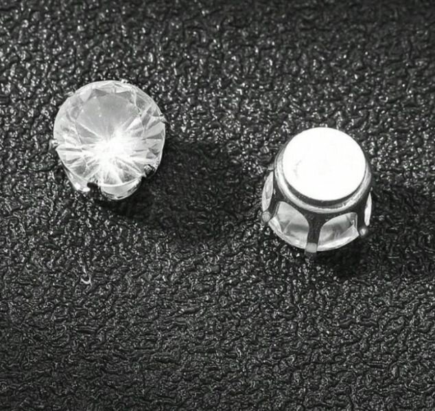 Boucles d'oreilles magnétique strass