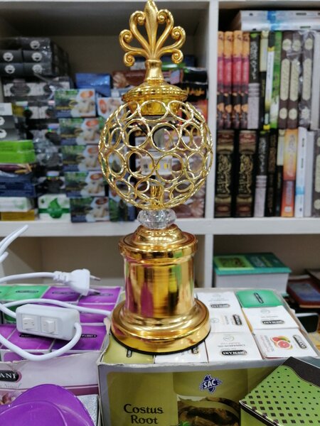 Encensoir doré décoratif