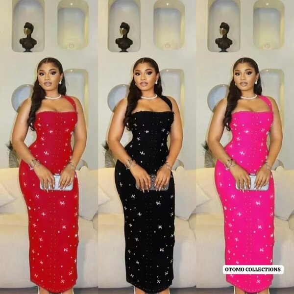 Robe Noire Étoilée Élegante