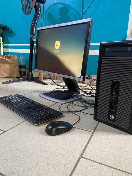 Ordinateur bureau HP écran 24