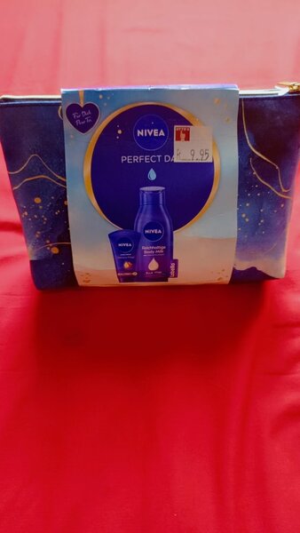 NIVEA Pefect Day Gift Bag